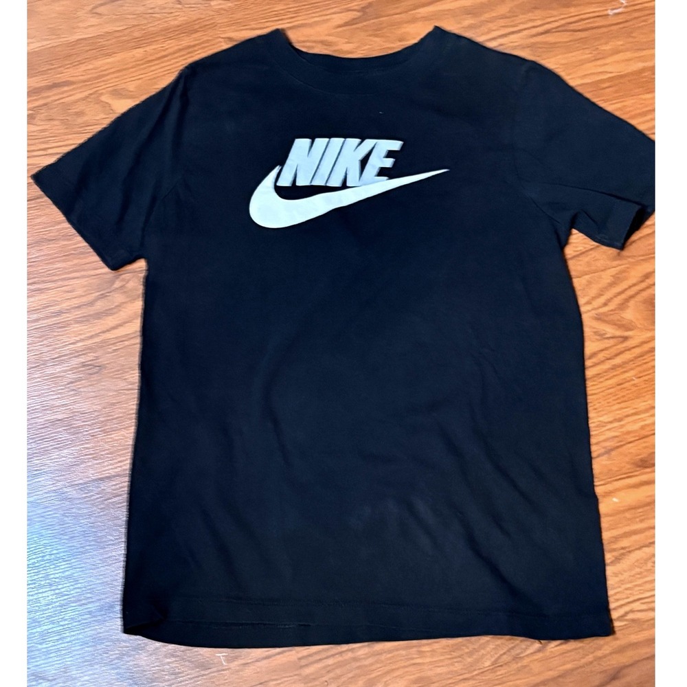 Nike T-Shirt Kids Large Black Good Futura Logo Graphic Short Sleeve Tee